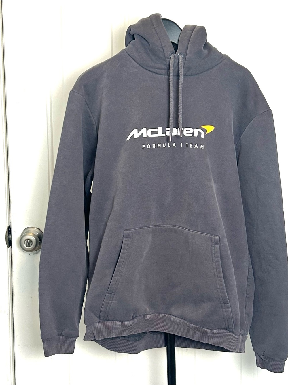 McLaren Formula 1 Team Hoodie Sweatshirt Sz Large Gray F1 Racing Castore